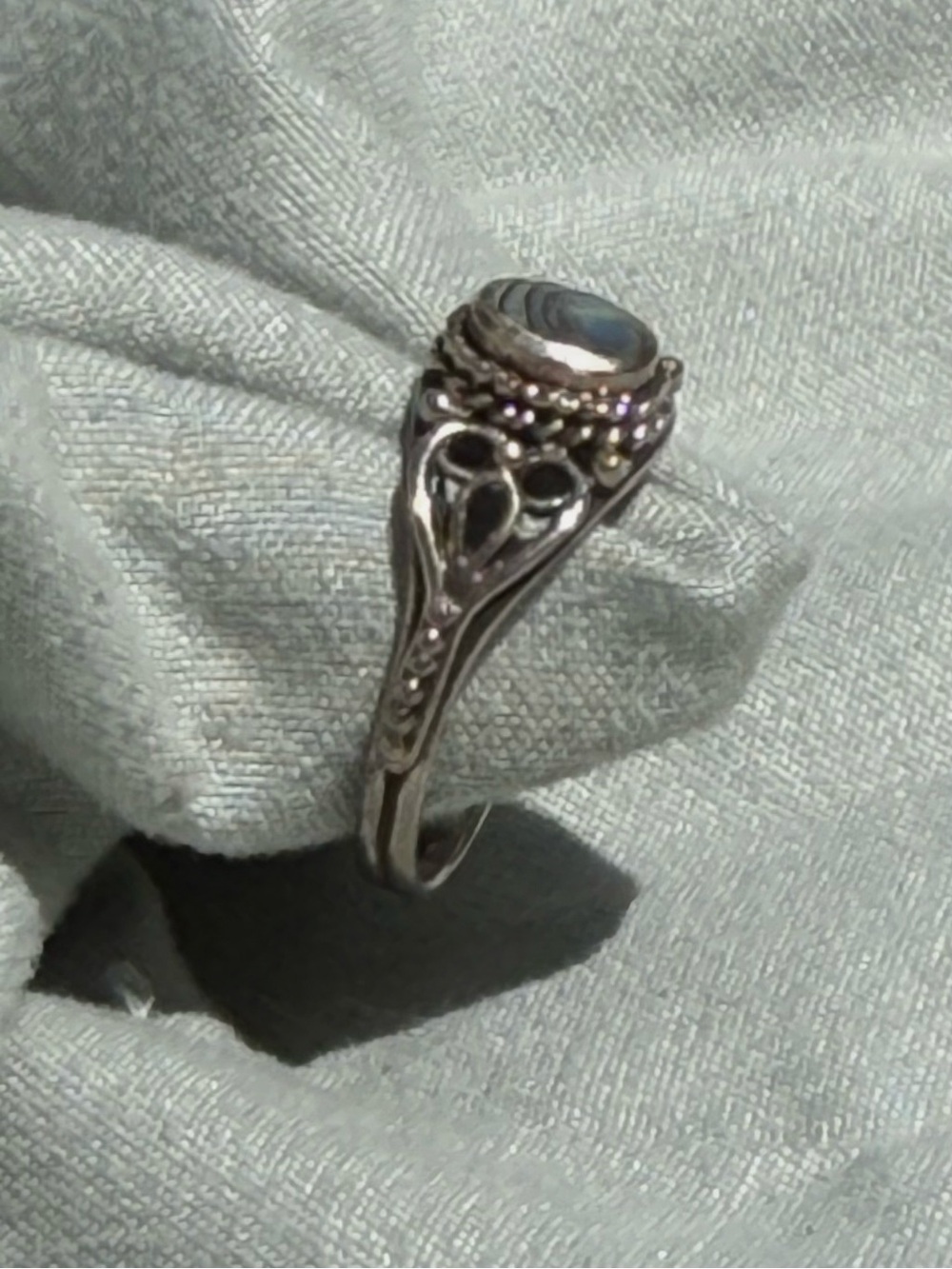 Delicate Mother of Pearl Sterling Silver Filigree Ring - Picture 2 of 5